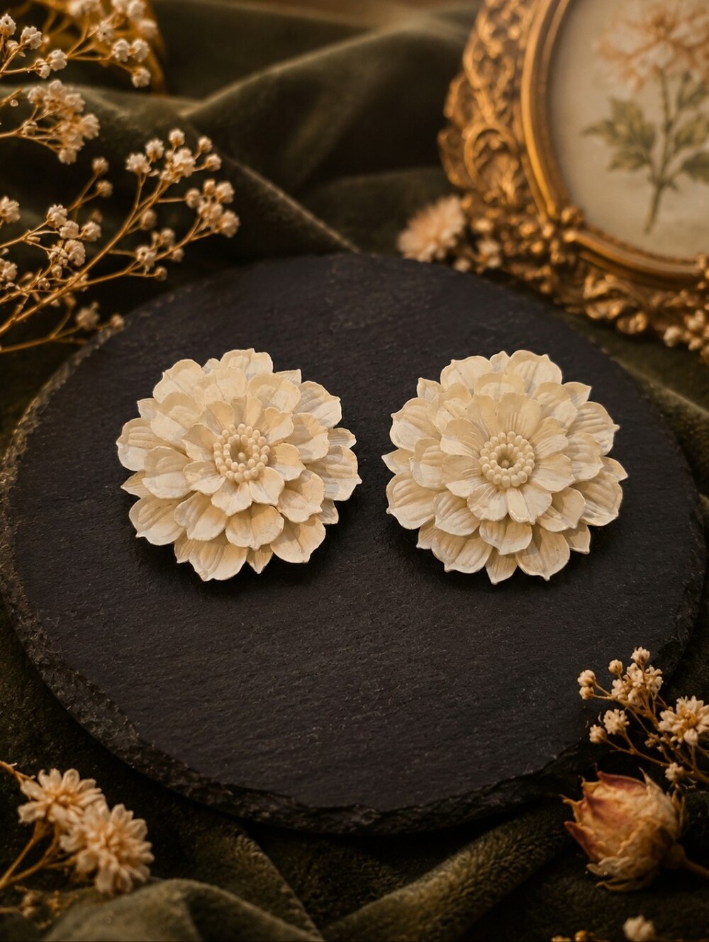 Vintage Ivory-Tone Floral Clip-On Earrings | Romantic Statement